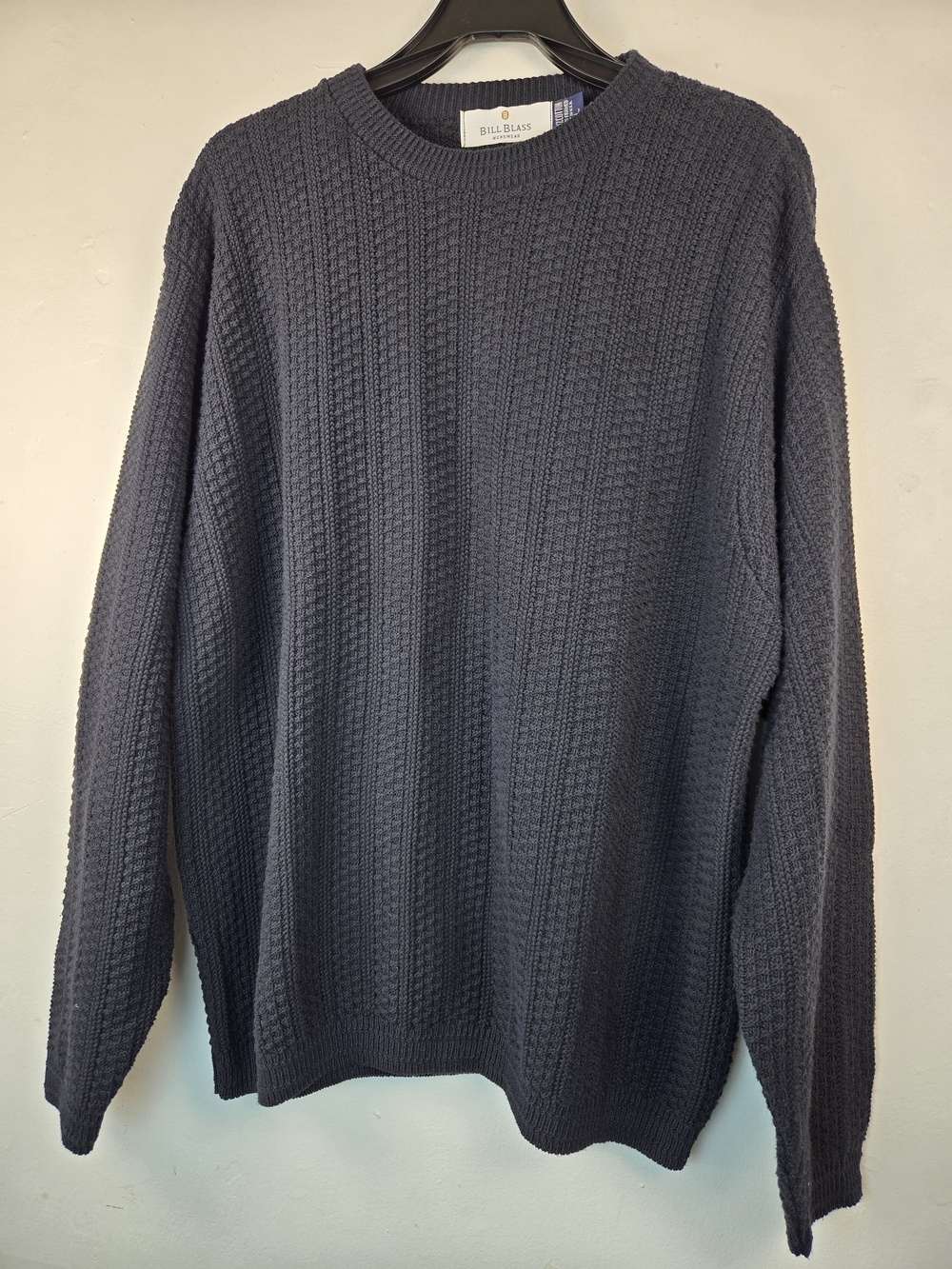Bill Blass Men’s Hand Framed Navy Blue Crewneck Textured Sweater Size L